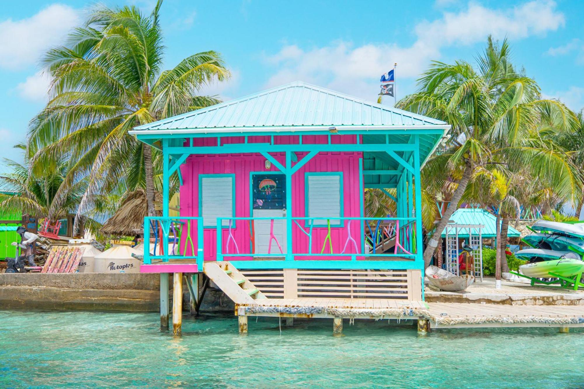 King Lewey'S Island Resort Placencia エクステリア 写真