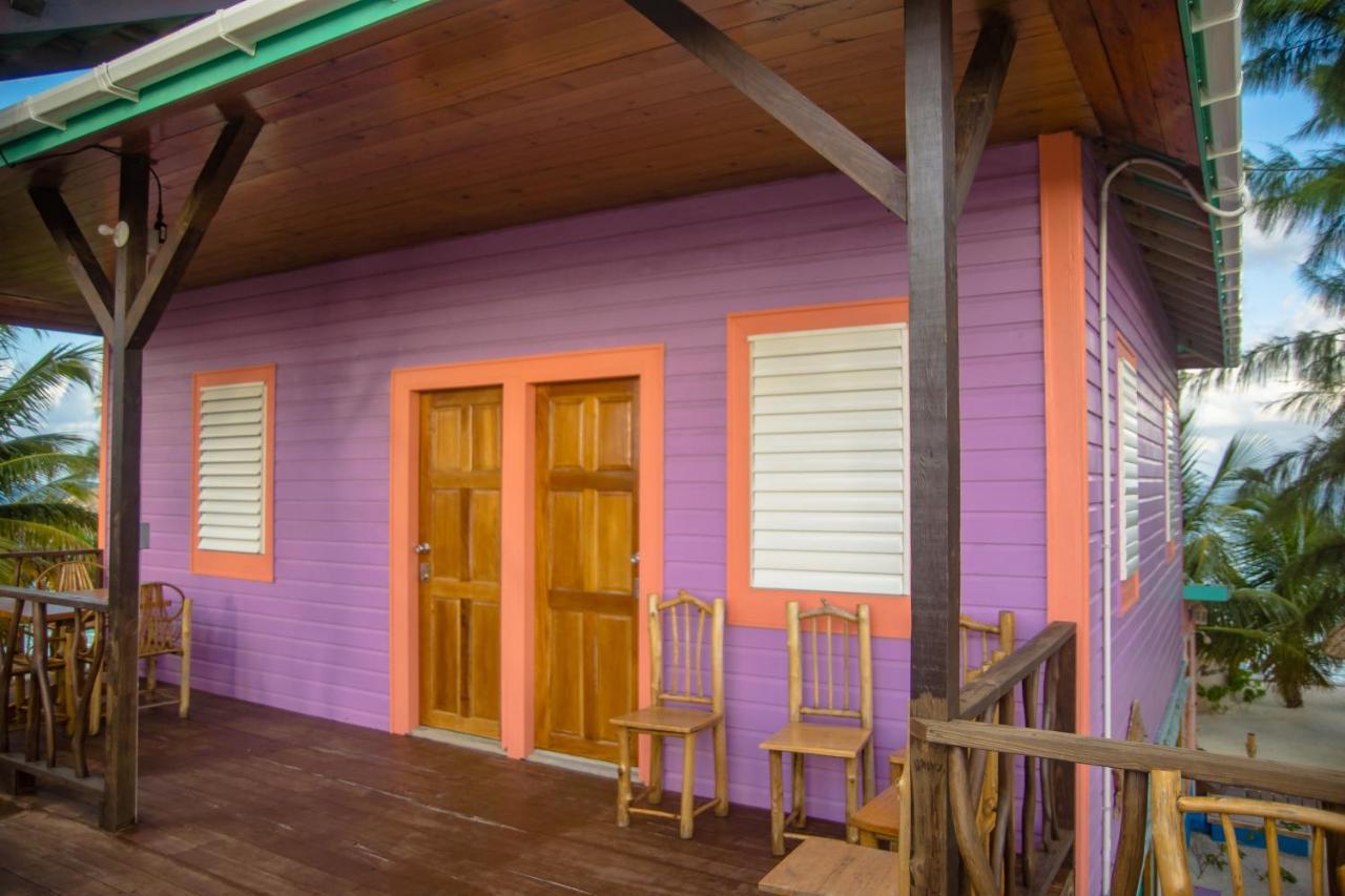 King Lewey'S Island Resort Placencia エクステリア 写真